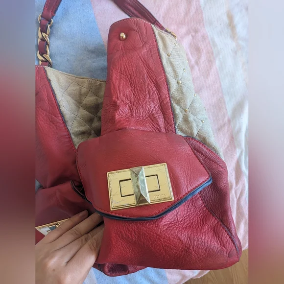 Juicy Couture Gold Metallic Erin Red Siren Shoulder Purse - Picture 7 of 10